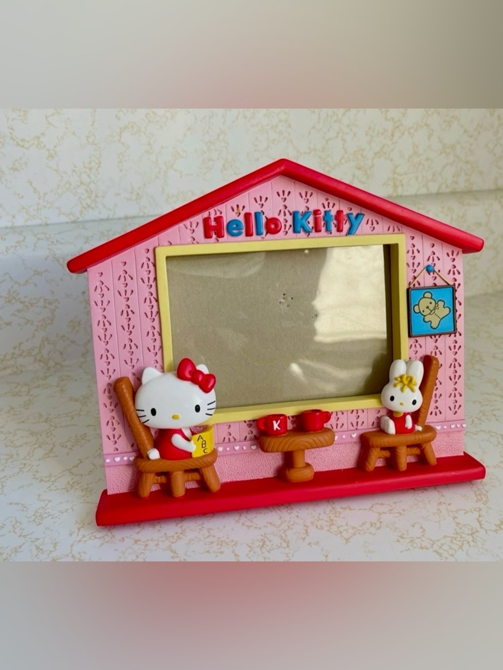 VINTAGE 2002 SANRIO HELLO KITTY 3D FIGURINE HOUSE PICTURE PHOTO FRAME 4x6”